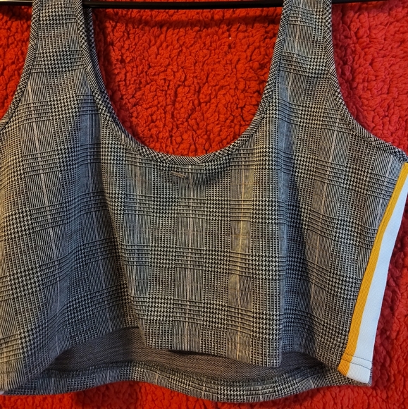 Guess Cropped Tank - Picture 4 of 5